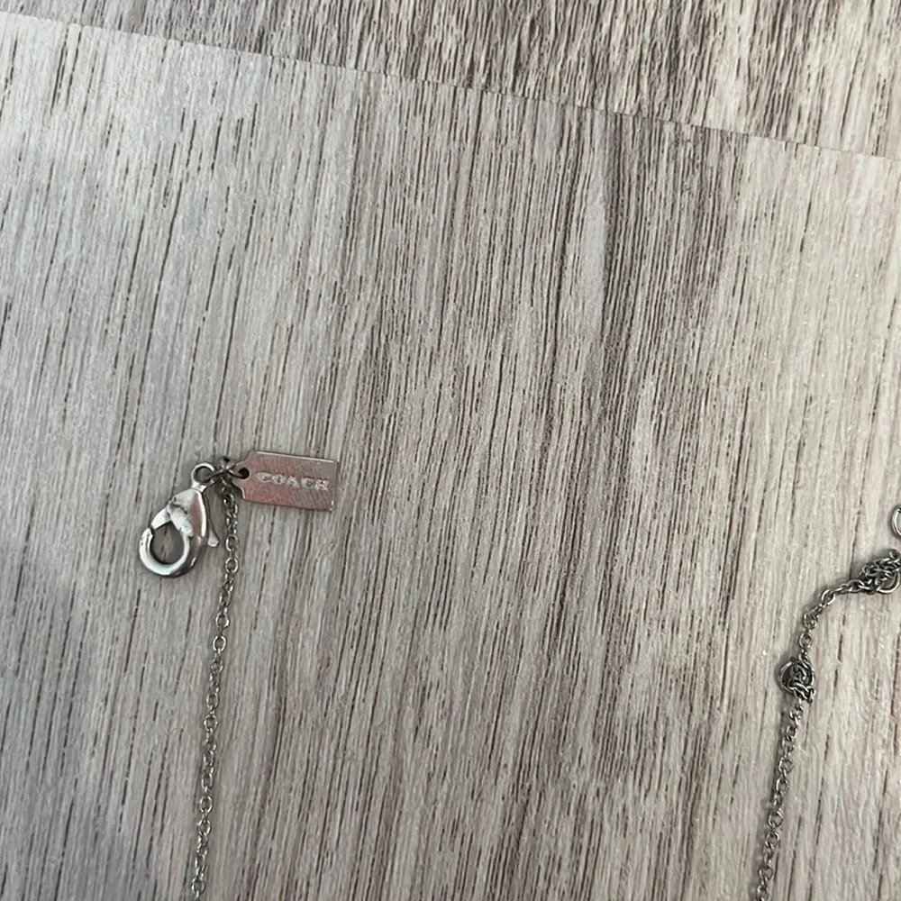 Silver coach necklace - Picture 3 of 3